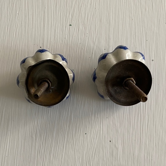 Hand Painted Blue White Ceramic Flower Drawer Cabinet Knob Pulls Set Summer Chic - Picture 6 of 8